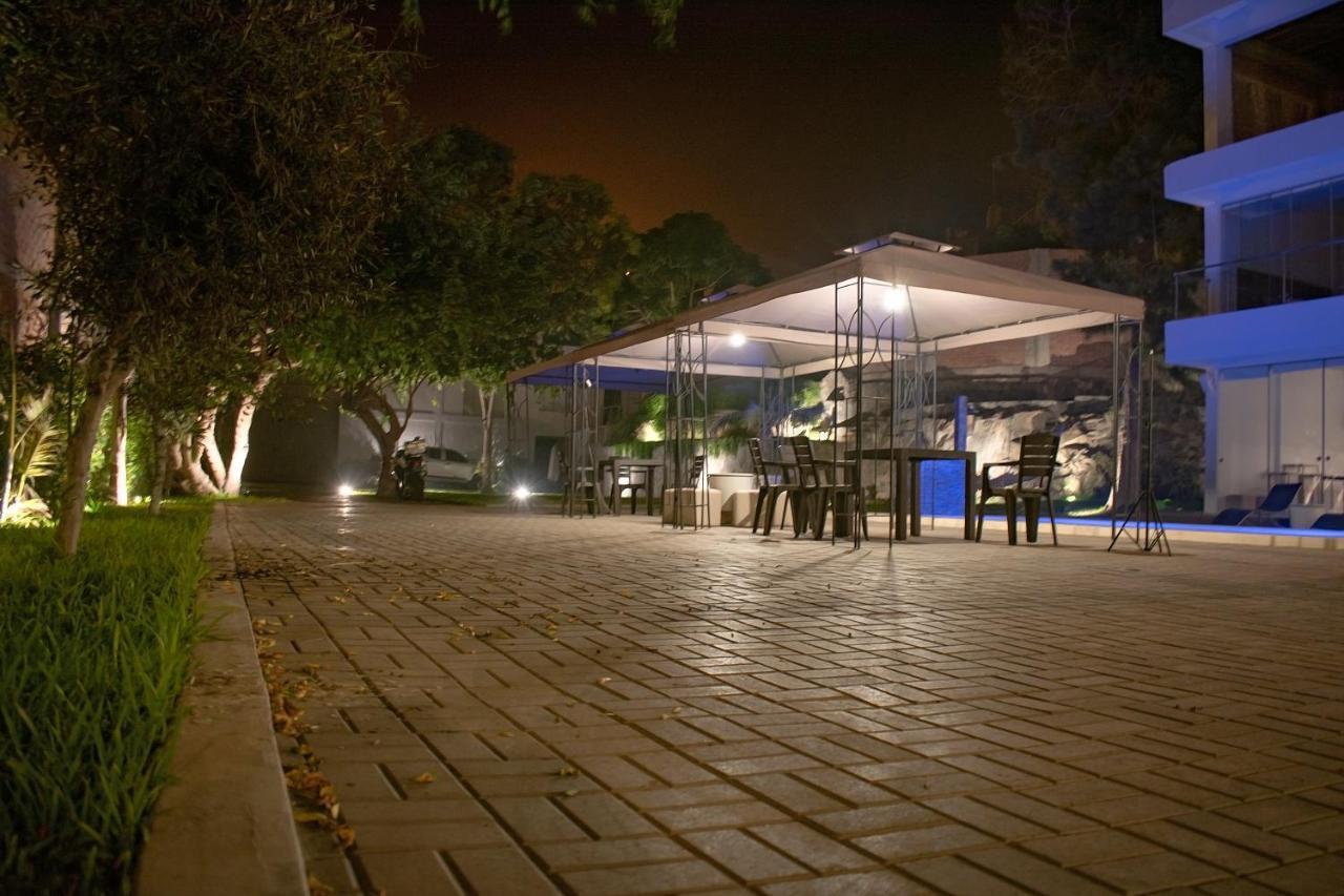 Silver Inn Hotel Cerro Azul Buitenkant foto