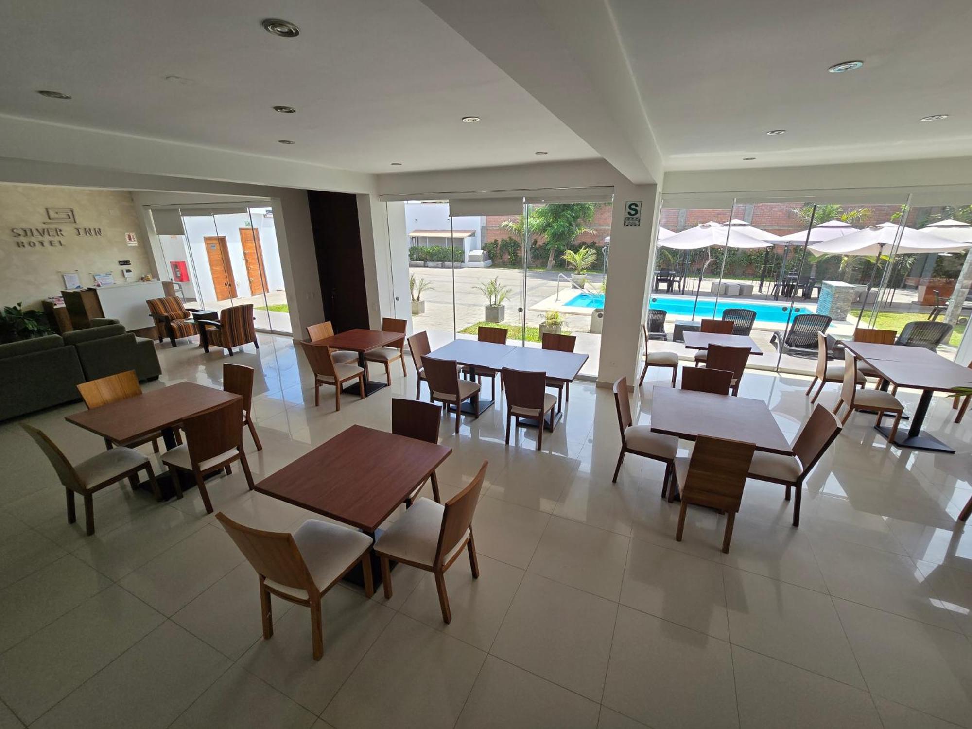 Silver Inn Hotel Cerro Azul Buitenkant foto