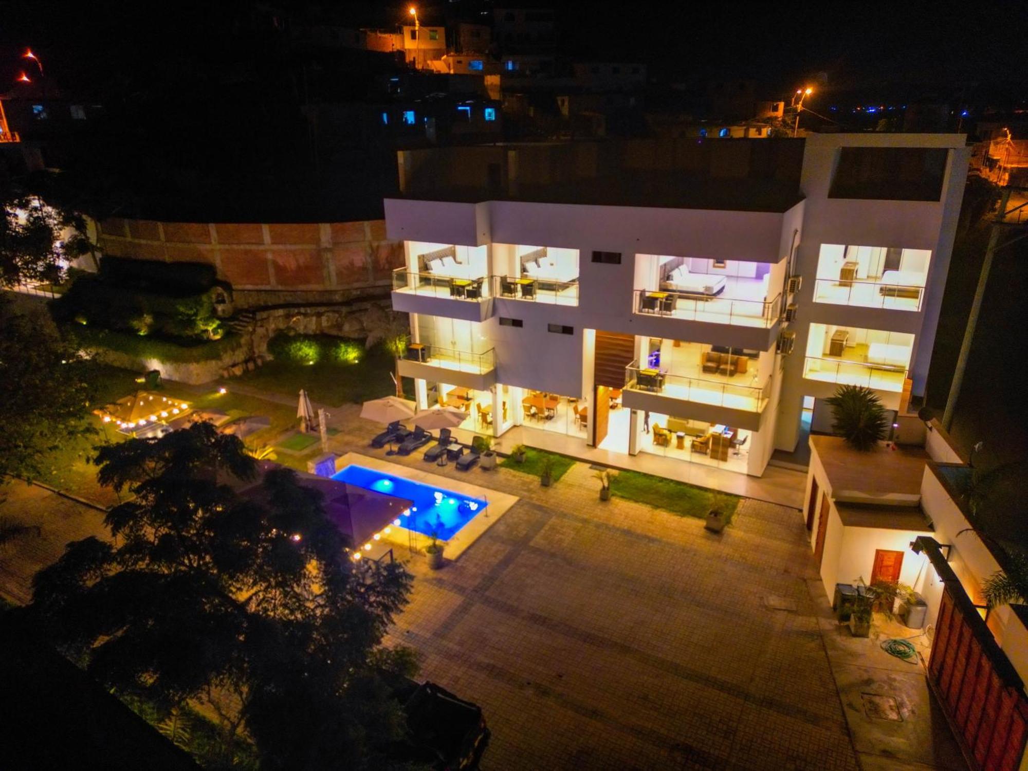Silver Inn Hotel Cerro Azul Buitenkant foto