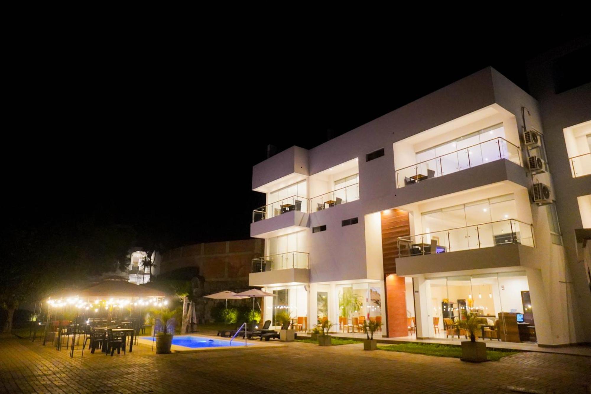 Silver Inn Hotel Cerro Azul Buitenkant foto