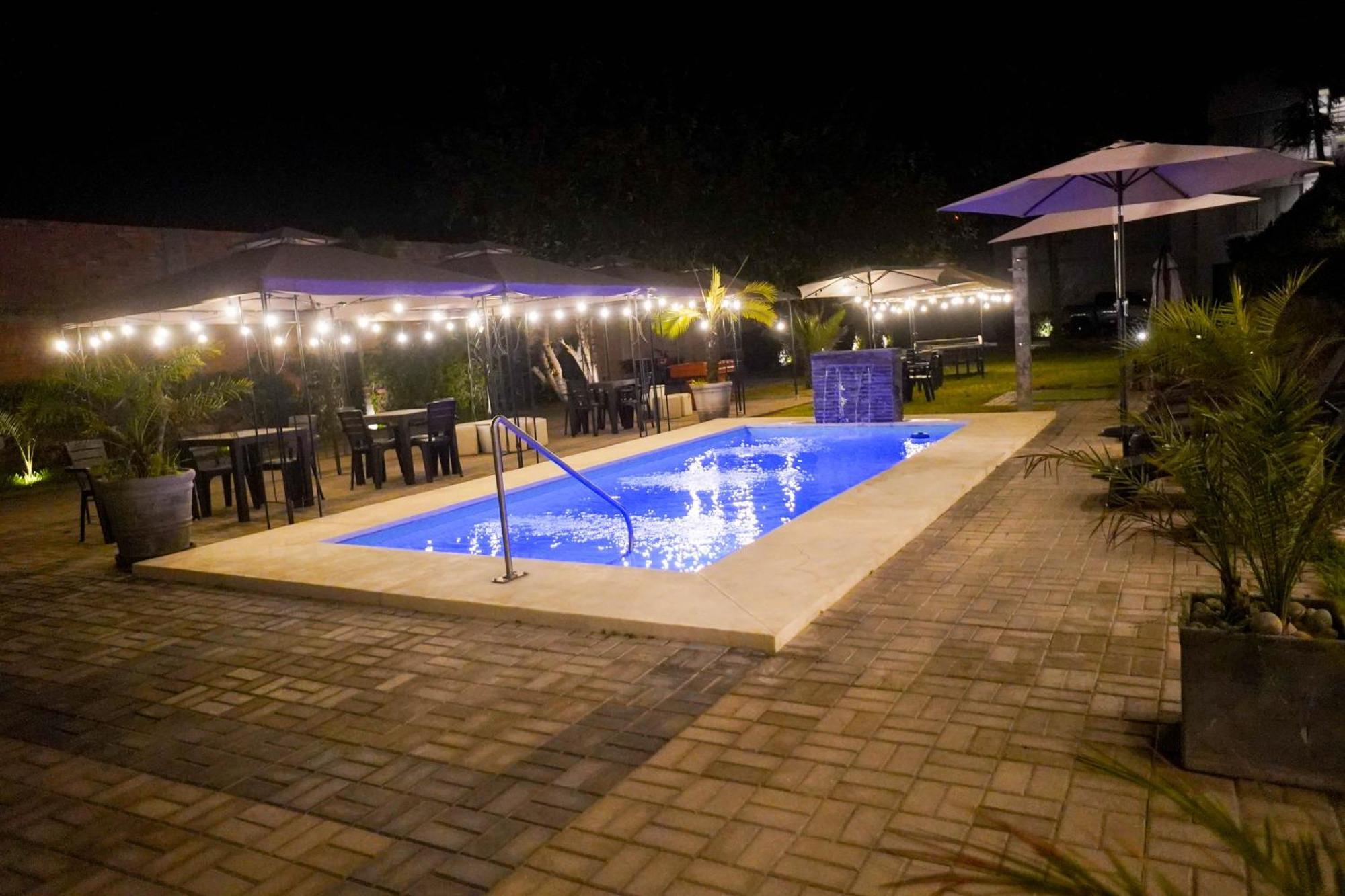 Silver Inn Hotel Cerro Azul Buitenkant foto